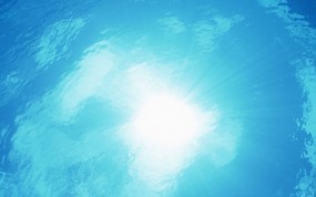 夏日冲绳  冲绳岛图片 阳光穿透海水<br> 冲绳岛的碧海蓝天 风景壁纸