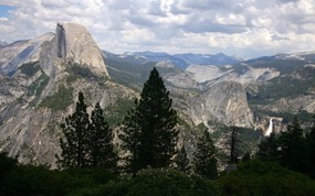地球瑰宝 大尺寸自然风景壁纸精选 第六辑 View of Yosemite Valley Near Glacier Point Yosemite National Park California 加州 优胜美地国家公园图片壁纸 地球瑰宝大尺寸自然风景壁纸精选 第六辑 风景壁纸