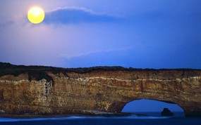 地球瑰宝 大尺寸自然风景壁纸精选 第四辑 Moon Rising Over Cliffs California 加州 绝壁升明月图片壁纸 地球瑰宝大尺寸自然风景壁纸精选 第四辑 风景壁纸
