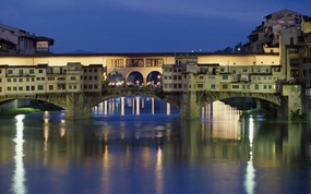 文化之旅 地理人文景观壁纸精选 第三辑 Ponte Vecchio Bridge Over the Arno River Florence Italy 意大利 阿诺河上的佛罗伦萨古桥图片壁纸 文化之旅地理人文景观壁纸精选 第三辑 风景壁纸