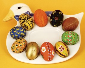  彩色复活节彩蛋图片 Easter Decoration Easter Eggs wallpaper 缤纷复活节装饰壁纸 节日壁纸