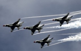 美国空军USAF的雷鸟 USAF Thunderbirds 壁纸10 美国空军USAF的雷 军事壁纸