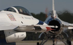 美国空军USAF的雷鸟 USAF Thunderbirds 壁纸24 美国空军USAF的雷 军事壁纸