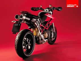 超越个性 杜卡迪 Hypermotard 1100 系列越野摩托车壁纸 Ducati 摩托车壁纸 Ducati Hypermotard 杜卡迪越野摩托车壁纸 汽车壁纸