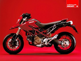 超越个性 杜卡迪 Hypermotard 1100 系列越野摩托车壁纸 酷炫越野摩托车 Ducati Hypermotard 1100S 杜卡迪越野摩托车壁纸 汽车壁纸