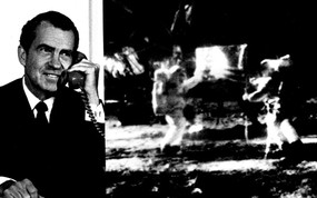 One Giant Leap for Mankind  Nixon Telephones Armstrong on the Moon 尼克松和阿姆斯壮月球对话 阿波罗11号登月40周年纪念壁纸 人文壁纸