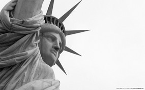 纯粹的光影美学 人文建筑黑白摄影壁纸 Liberty New York 纽约自由女神像桌面壁纸 纯粹的光影美学人文建筑黑白摄影壁纸 人文壁纸
