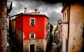 HDR 西班牙城市映像 赫罗纳的红房子 西班牙 Girona 赫罗纳城市风景 HDR 西班牙城市映像 人文壁纸