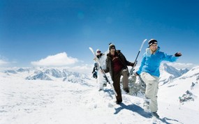滑雪圣地 阿尔卑斯山度假壁纸 高山滑雪场图片壁纸 滑雪圣地阿尔卑斯山度假壁纸 人文壁纸
