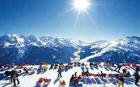 滑雪圣地 阿尔卑斯山度假壁纸 滑雪场图片壁纸 滑雪圣地阿尔卑斯山度假壁纸 人文壁纸