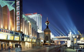 文化之旅 地理人文景观壁纸精选 第一辑 Boardwalk Casinos at Dusk Atlantic City New Jersey 大西洋城 波德沃克酒店图片壁纸 文化之旅地理人文景观(一) 人文壁纸