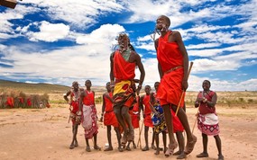 文化之旅 地理人文景观壁纸精选 第一辑 Maasai Warriors Dancing Maasai Mara National Reserve Kenya 肯尼亚马塞马拉国家保留地 马塞战士图片壁纸 文化之旅地理人文景观(一) 人文壁纸