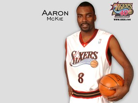 NBA壁纸  前76人队NO 8 阿龙 麦基壁纸 Aaron McKie Desktop 费城76人队官方桌面壁纸 体育壁纸