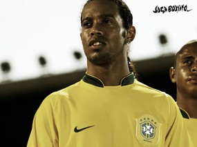 经典回顾 Joga Bonito 美丽足球 球星风采 小罗 Ronaldinho 罗纳尔迪尼奥图片壁纸 经典回顾Joga Bonito 美丽足球 球星风采 体育壁纸