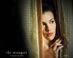  恐怖片 陌生人The Strangers 电影壁纸 美国变态杀手电影《陌生人The Strangers》 影视壁纸