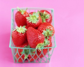 美味草莓壁纸 美味草莓壁纸 植物壁纸